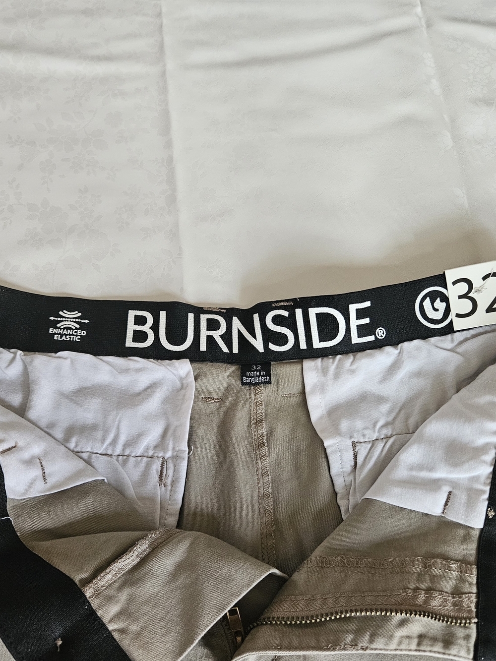 Burnside Men's Chino Shorts Size 32 NWT Khaki Tan 8" Inseam Elastic Waist - Picture 9 of 13
